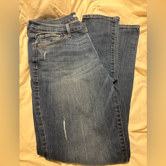 Old Navy Denim - Jeans 3 for $20! Women’s Old Navy Distressed Curvy Skinny Jeans